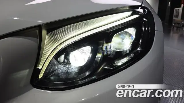 Mercedes-Benz GLC-Class 2019 — ფოტო 6/32
