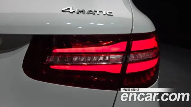 Mercedes-Benz GLC-Class 2019 — ფოტო 28/32