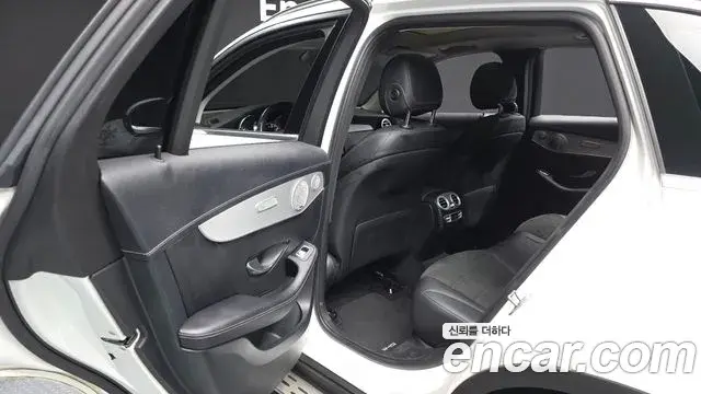 Mercedes-Benz GLC-Class 2019 — ფოტო 22/32
