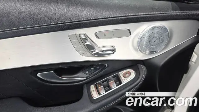Mercedes-Benz GLC-Class 2019 — ფოტო 27/32