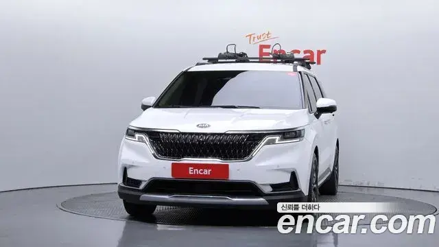 Kia Carnival 2021 — Фото 3/20
