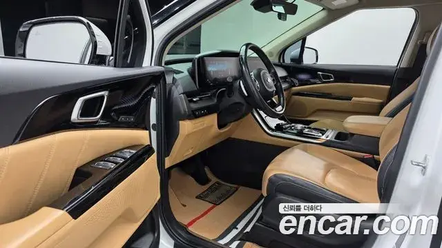 Kia Carnival 2021 — Фото 10/20