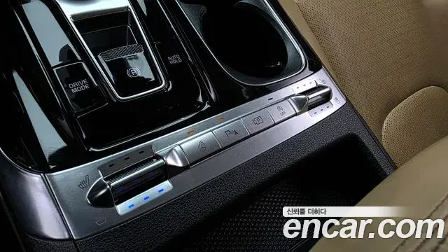 Kia Carnival 2021 — Фото 19/20