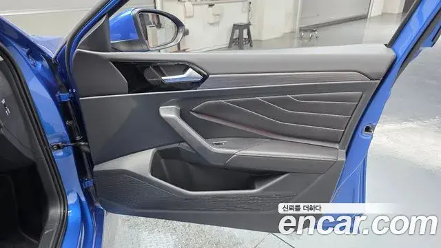 Volkswagen Jetta 2023 — Photo 4/34