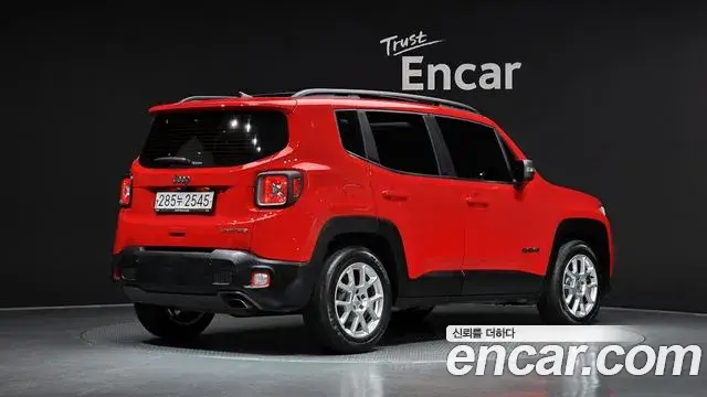 Jeep Renegade 2019 — Photo 27/32