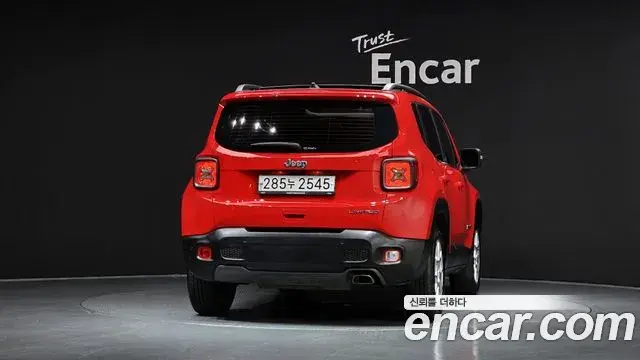 Jeep Renegade 2019 — Photo 14/32