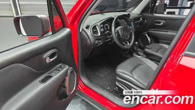 Jeep Renegade 2019 — Photo 7/32