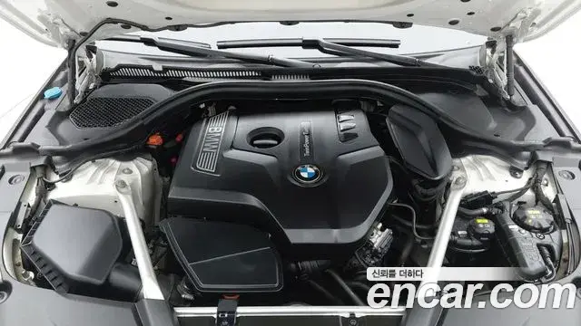 BMW 5 Series 2019 — Şəkil 7/20