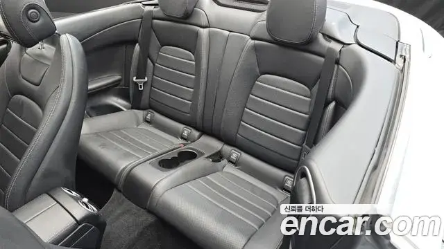 Mercedes-Benz C-Class 2018 — Şəkil 11/20