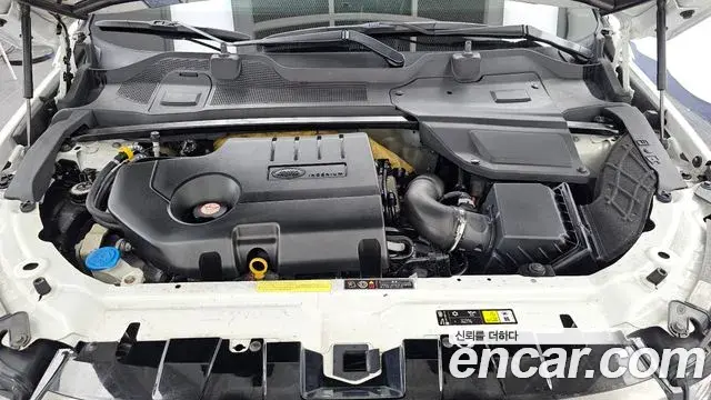 Land Rover Discovery Sport 2019 — Photo 4/32