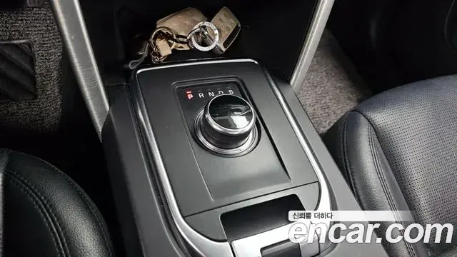 Land Rover Discovery Sport 2019 — Photo 8/32