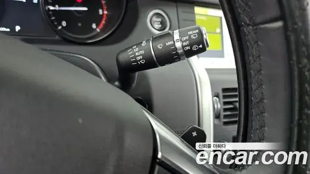 Land Rover Discovery Sport 2019 — Photo 18/32