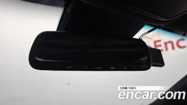 Kia Stinger 2019 — Фото 18/20