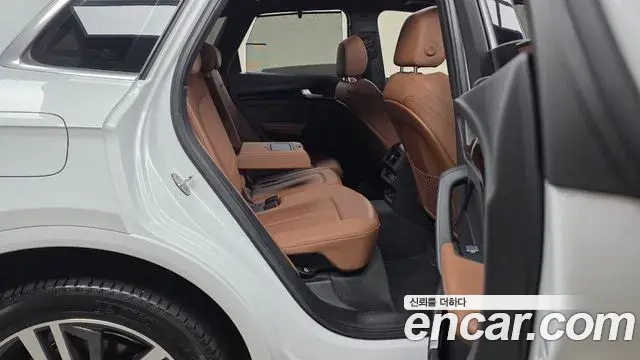 Audi Q5 2021 — Şəkil 33/33