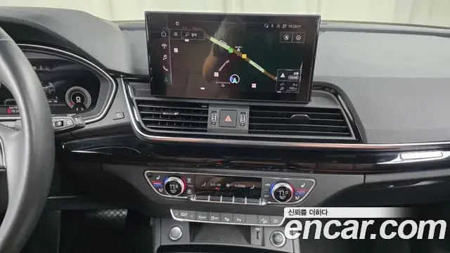 Audi Q5 2021 — Şəkil 18/33