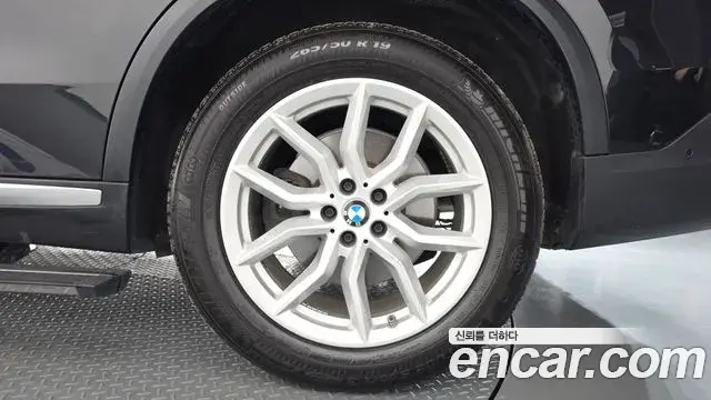 BMW X5 2019 — Şəkil 18/33
