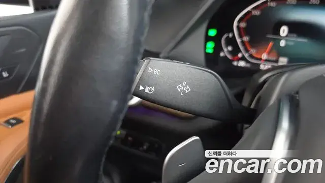 BMW X5 2019 — Şəkil 28/33
