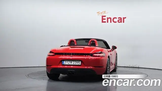 Porsche 718 Boxster 2018 — Şəkil 27/31
