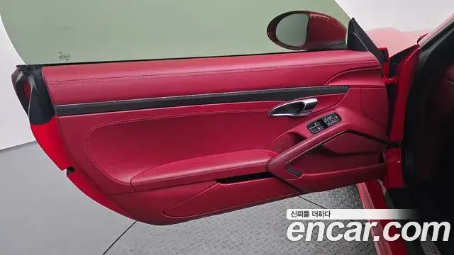 Porsche 718 Boxster 2018 — Şəkil 18/31