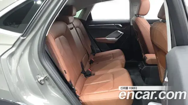 Audi Q3 2023 — Фото 12/20