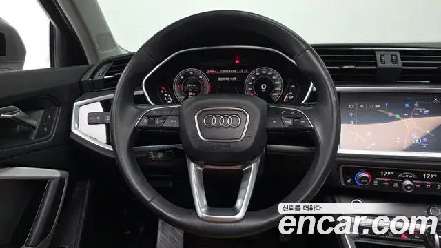 Audi Q3 2023 — Фото 13/20
