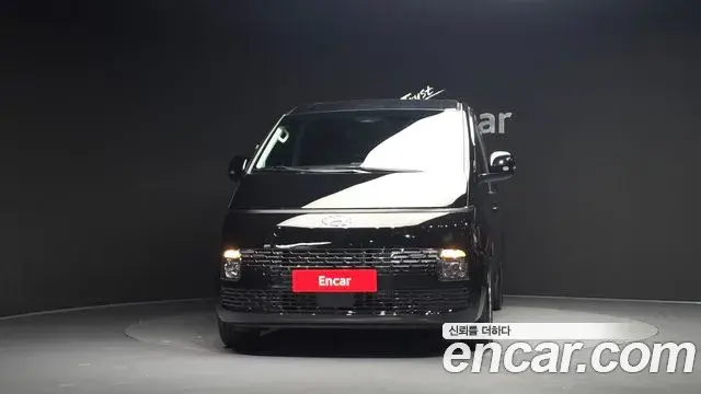 Hyundai Staria 2023 — Фото 3/20