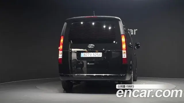 Hyundai Staria 2023 — Фото 4/20