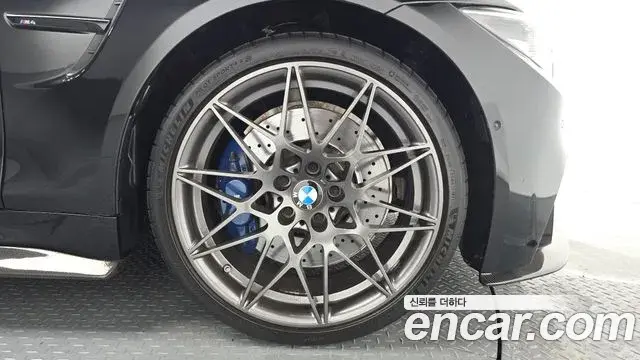 BMW M4 2018 — Фото 20/20