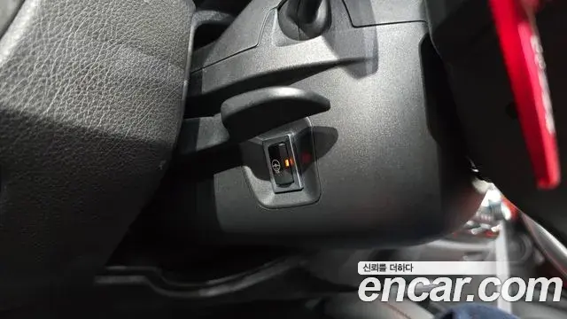 BMW M4 2018 — Şəkil 27/31