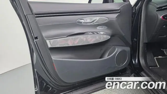 Genesis GV70 2021 — Şəkil 31/33