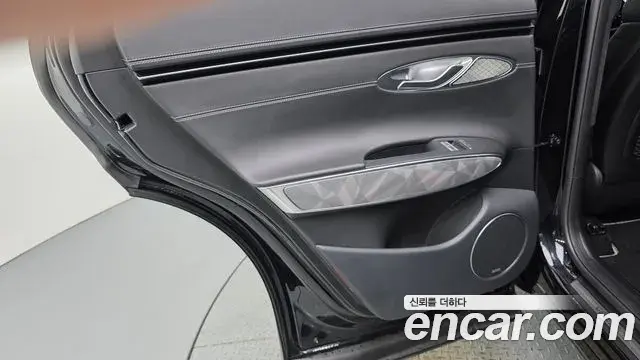 Genesis GV70 2021 — Şəkil 23/33
