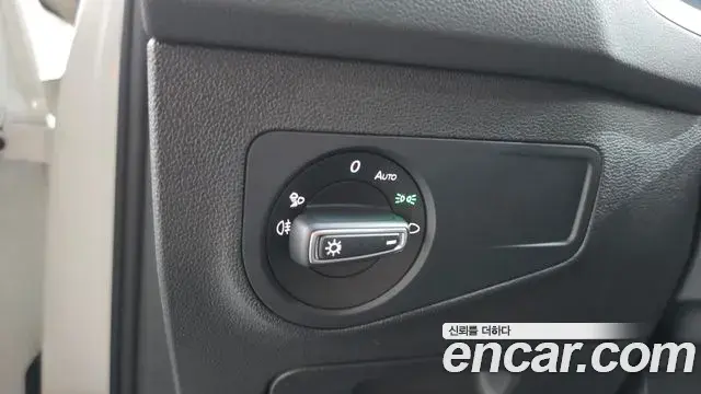 Volkswagen Tiguan 2022 — ფოტო 7/34