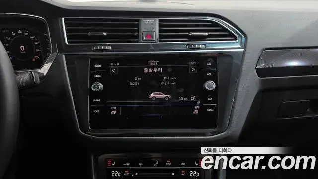 Volkswagen Tiguan 2022 — ფოტო 34/34
