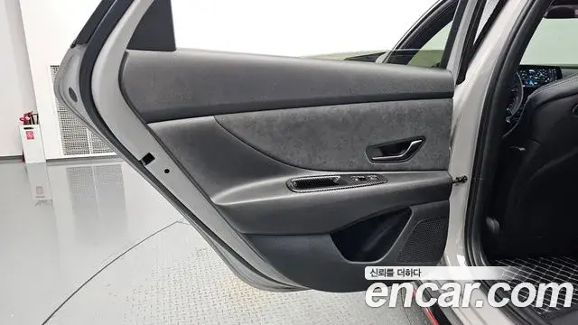 Hyundai The New Avante Hybrid 2022 — Photo 9/31