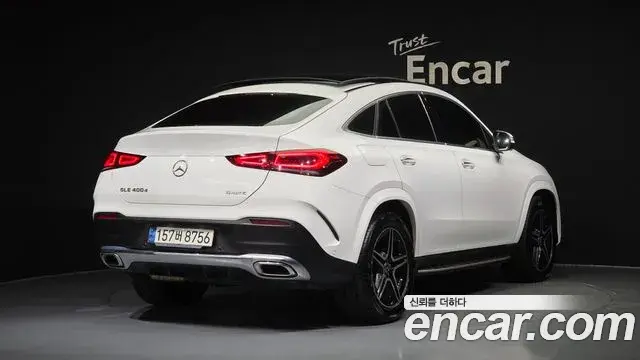 Mercedes-Benz GLE-Class 2021 — Photo 28/37