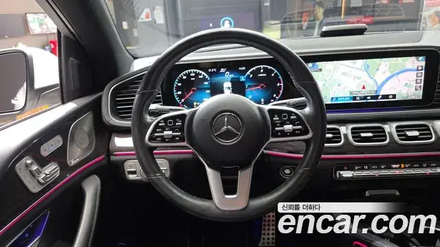 Mercedes-Benz GLE-Class 2021 — Photo 4/37