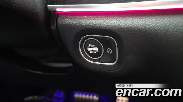 Mercedes-Benz GLE-Class 2021 — Photo 7/37