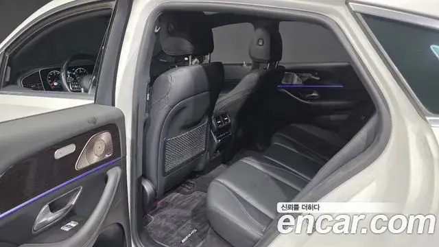 Mercedes-Benz GLE-Class 2021 — Photo 36/37