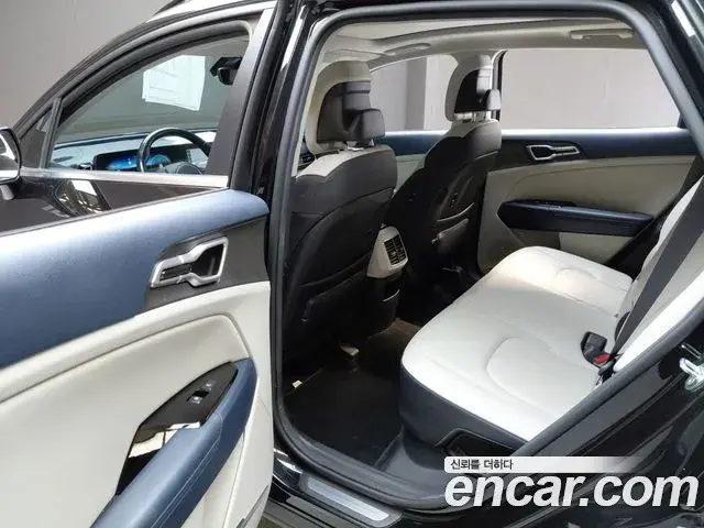 Kia Sportage 2023 — Şəkil 25/30