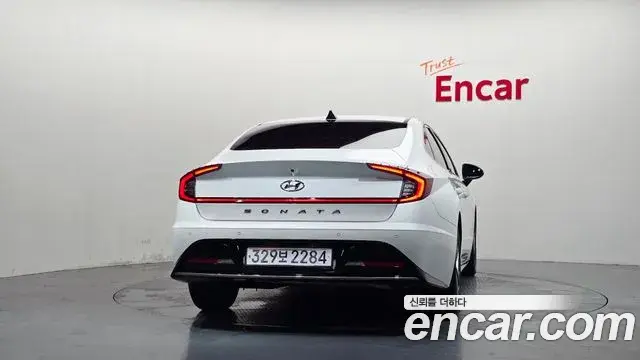 Hyundai Sonata 2022 — Фото 4/20