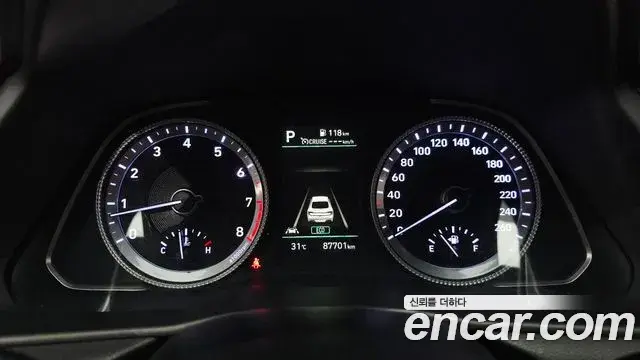 Hyundai Sonata 2022 — Фото 8/20