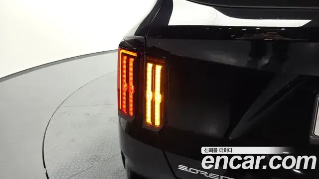 Kia Sorento 2023 — Şəkil 26/34