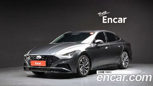 Hyundai Sonata 2021 — Фото 1/20