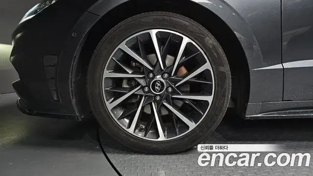Hyundai Sonata 2021 — Фото 5/20