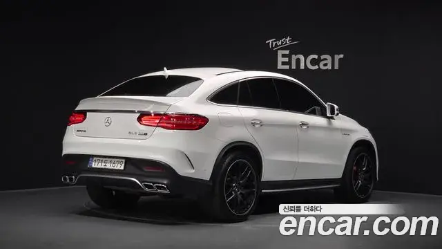 Mercedes-Benz GLE-Class 2019 — Фото 1/20