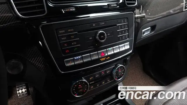 Mercedes-Benz GLE-Class 2019 — Фото 16/20