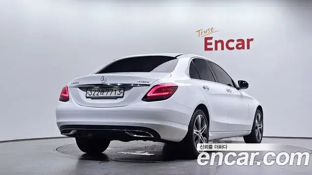 Mercedes-Benz C-Class 2020 — Фото 2/20