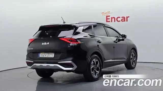 Kia Sportage 2021 — Фото 2/20