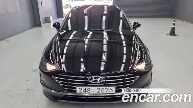 Hyundai Sonata 2021 — Фото 3/18