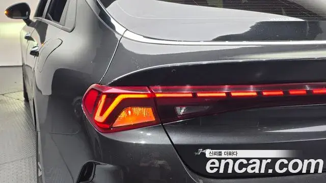Kia K5 2020 — Photo 9/31